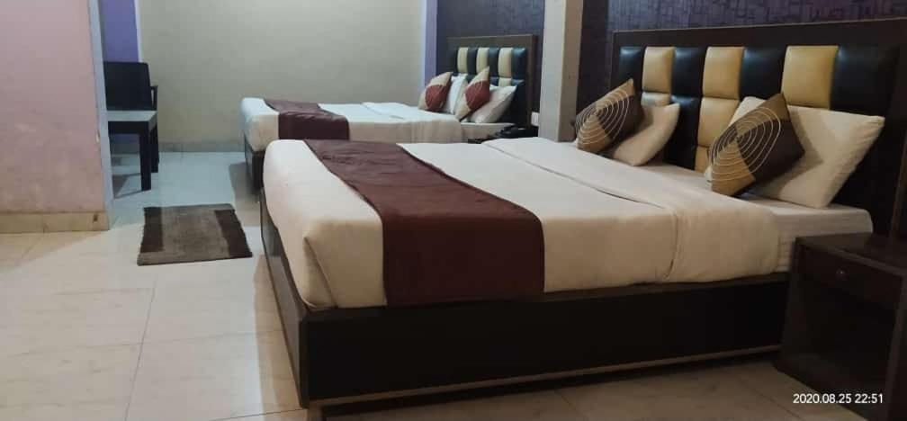 Hotel Apsara , By Soank Hospitality Haridwār Buitenkant foto