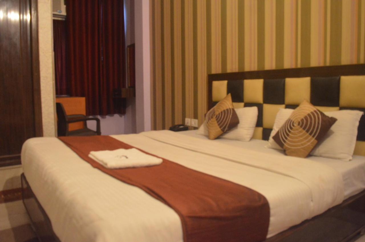 Hotel Apsara , By Soank Hospitality Haridwār Buitenkant foto
