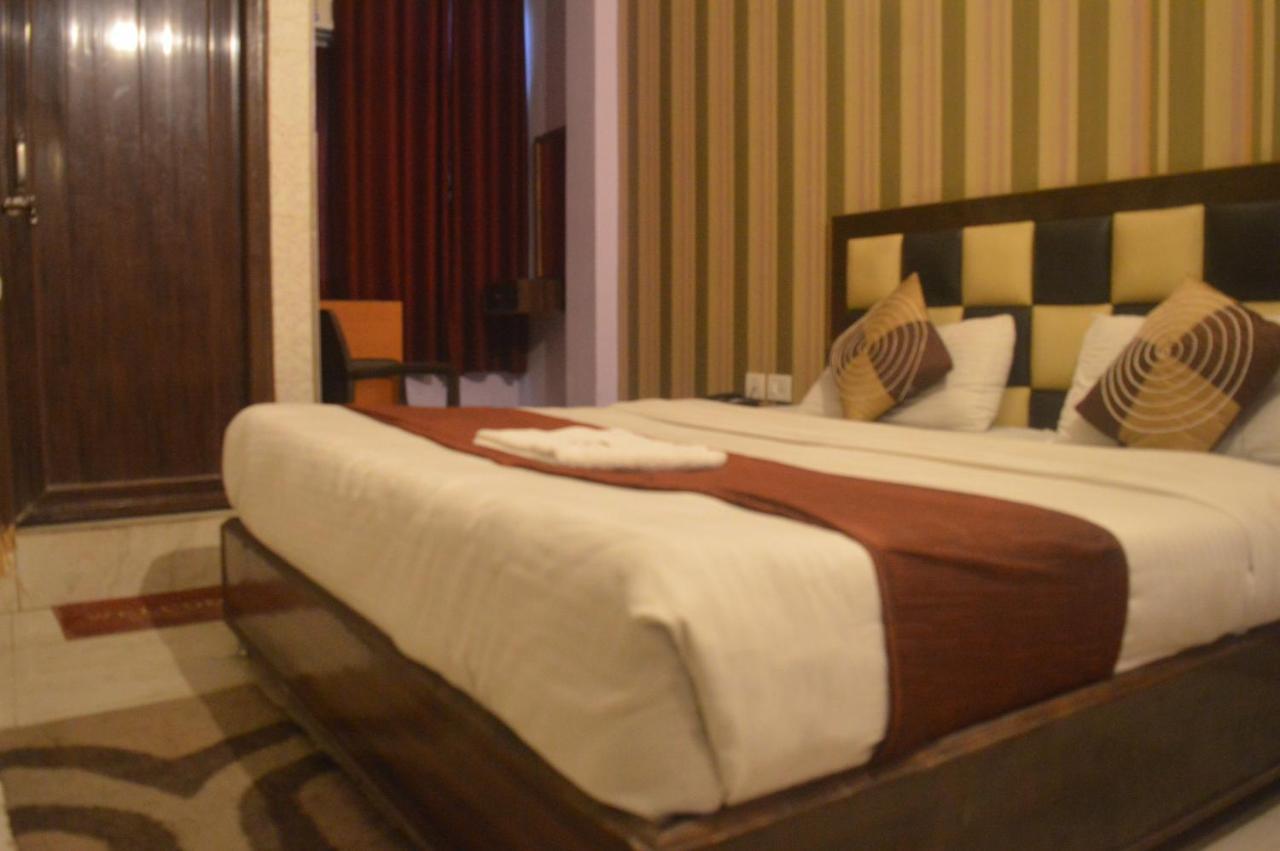 Hotel Apsara , By Soank Hospitality Haridwār Buitenkant foto